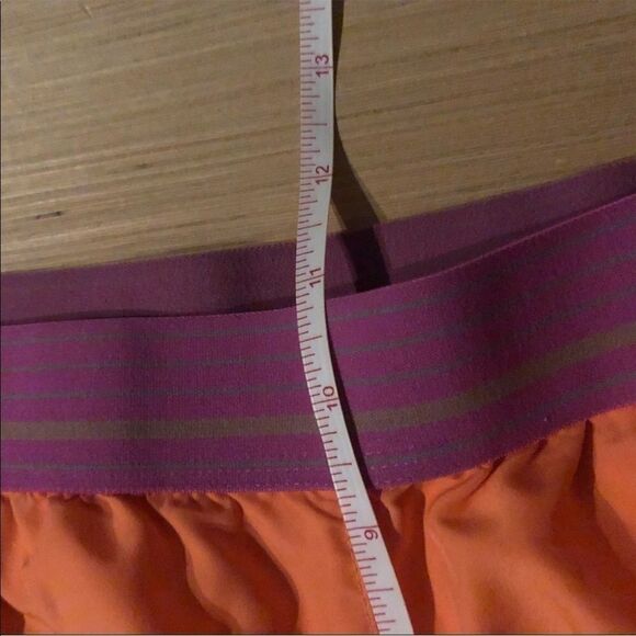 Women's Under Armour Orange & Pink Athletic Shorts - Picture 8 of 9
